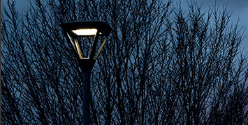 Ansell Outdoor Lanterns & Lamp Posts