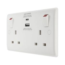 BG Electrical 822UAC30 Moulded White Round Edge 2 Gang 13A 1x USB-A 1x USB-C 4.2A 1 Pole Switched Socket  image