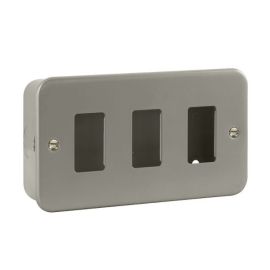 Click CL20403 Essentials Metal Clad 3 Gang GridPro Frontplate and Back Box image