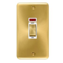 Click DPSB503WH Deco Plus Satin Brass Ingot 1 Gang Double Plate 45A 2 Pole Neon Cooker Switch - White Insert image