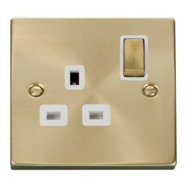 Click VPSB535WH Deco Satin Brass Ingot 1 Gang 13A 2 Pole Switched Socket - White Insert image