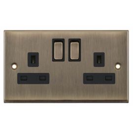 Selectric 7MPRO-622 7MPRO Antique Brass 2 Gang 13A Switched Socket image
