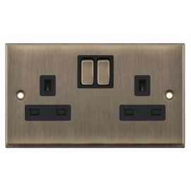 Selectric 7MPRO-651 7MPRO Antique Brass 2 Gang 13A 1 Pole Switched Socket