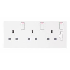 Selectric LG9098/3CON Square White 1-2 Gang to 3 Gang 13A Switched Converter Socket