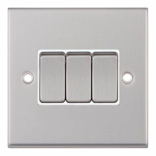 Selectric DSL103 5M Satin Chrome 3 Gang 10AX 2 Way Plate Switch - White Insert