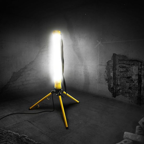 Luceco LSLOAW362V Yellow 230V IP44 IK06 40W 3600lm 6500K 3m Cable LED Open Area Work Light